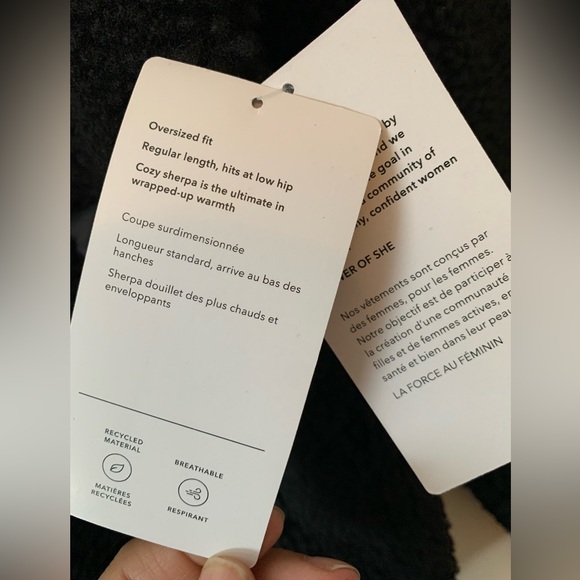 Women’s NWT Athleta Oversized Sherpa Black Quartertop Pullover Swester Size XS - Picture 12 of 13